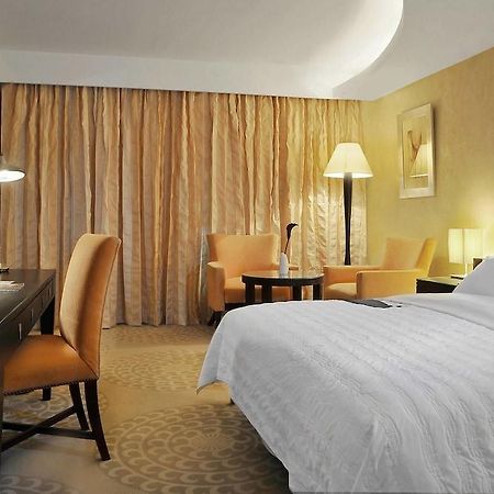 Le Meridien Pyramids Hotel & Spa Giza Dış mekan fotoğraf