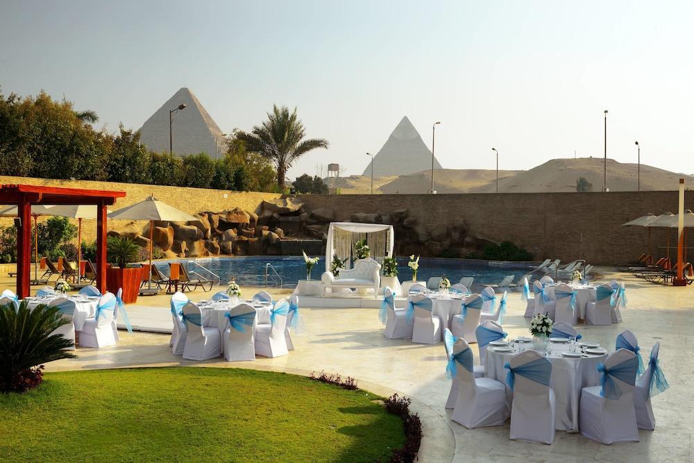 Le Meridien Pyramids Hotel & Spa Giza Dış mekan fotoğraf
